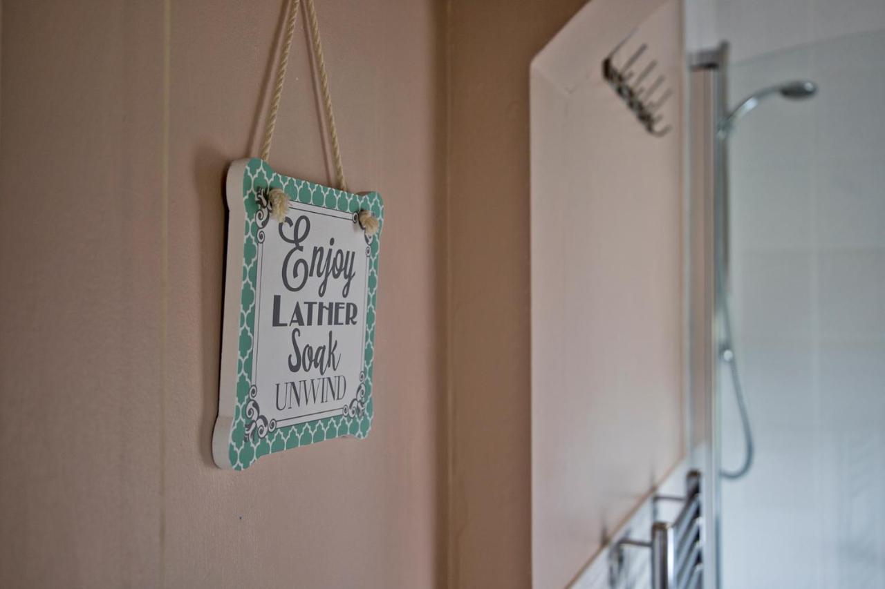 Moorland View Farm B&B Oakamoor ภายนอก รูปภาพ