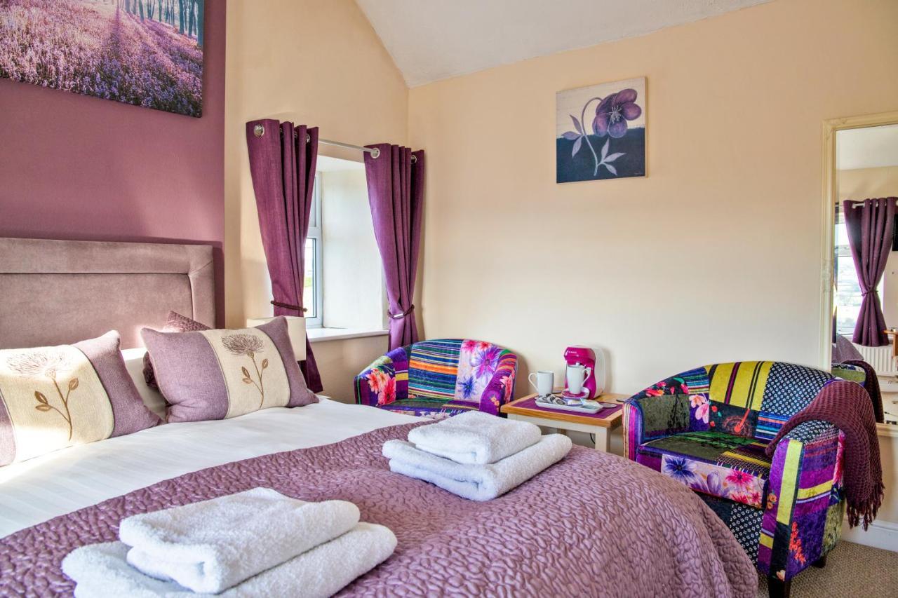 Moorland View Farm B&B Oakamoor ภายนอก รูปภาพ